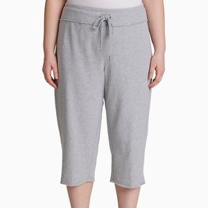 Calvin Klein 2X Gray Cropped Cotton Pants
